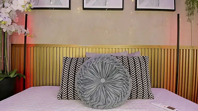 Gia ricci  online show from 07-15-26, 05:25