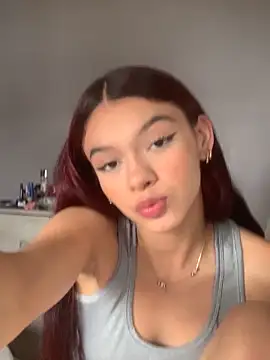 Snapshot of catalinaruiz_ chatting on 05-16-26, 06:40 catalinaruiz online show from 05-16-26, 06:40