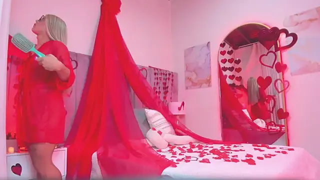 Snapshot of Valentino_moretti chatting on 02-14-26, 02:39 Valentino moretti online show from 02-14-26, 02:39