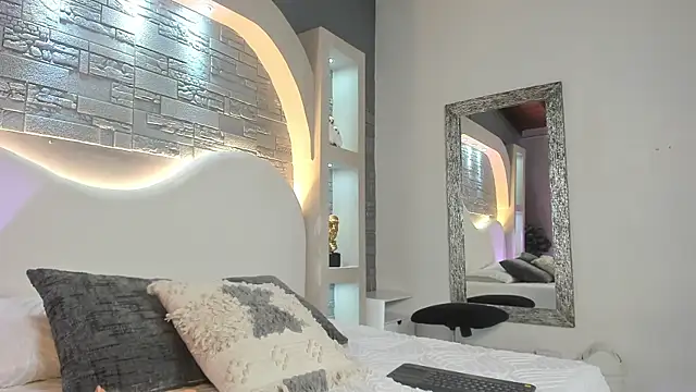 Valentino moretti online show from 01-08-26, 01:17