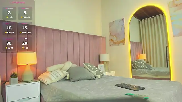 Snapshot of Valentino_moretti chatting on 03-06-26, 12:00 Valentino moretti online show from 03-06-26, 12:00