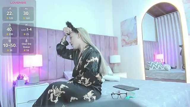 Snapshot of Valentino_moretti chatting on 03-02-26, 11:17 Valentino moretti online show from 03-02-26, 11:17