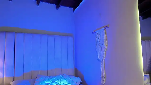 Snapshot of Seab_trooy chatting on 02-19-26, 07:05 Seab trooy online show from 02-19-26, 07:05