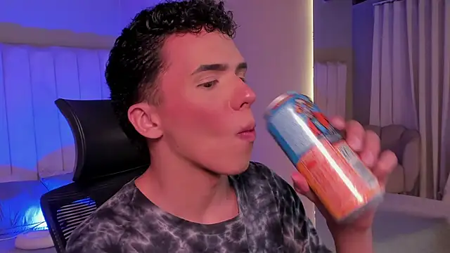 Snapshot of Seab_trooy chatting on 02-08-26, 10:40 Seab trooy online show from 02-08-26, 10:40