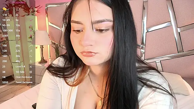 Nicollevsconttei online show from 12-17-25, 03:50