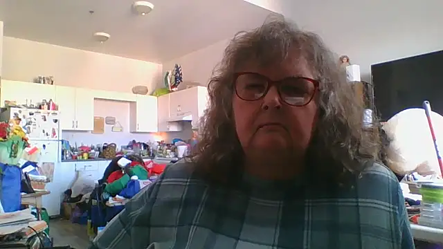 TiguhguhrsRose online show from 12-04-25, 06:51