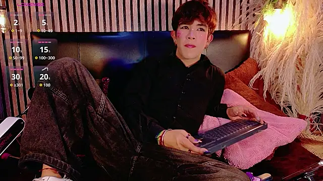 Snapshot of Angeldust19 chatting on 06-02-26, 02:55 Angeldust19 online show from 06-02-26, 02:55