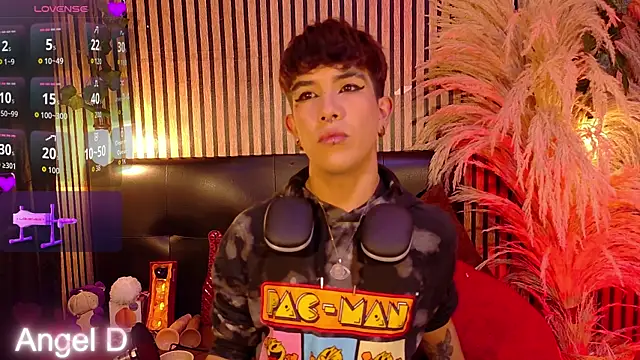 Angeldust19 online show from 04-09-26, 03:19