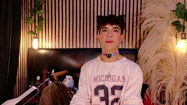 Angeldust19 online show from 02-19-26, 04:09