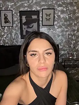 DeineJulia online show from 11-27-25, 07:14