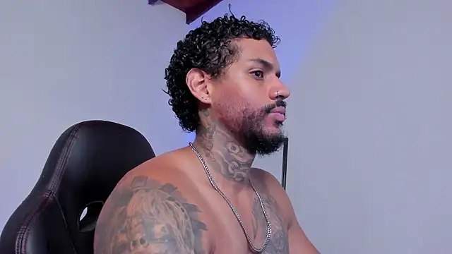 LuigiVitale 1 online show from 03-28-26, 01:06