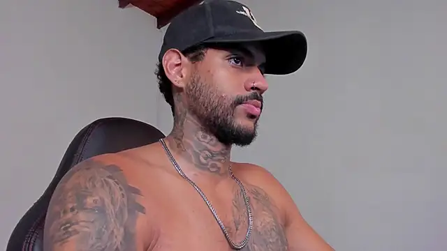 LuigiVitale 1 online show from 12-15-25, 05:13