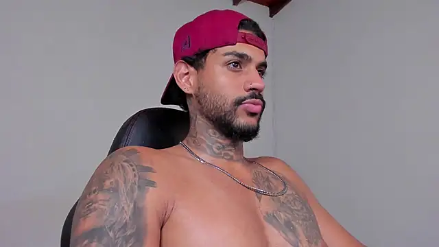 LuigiVitale 1 online show from 01-08-26, 01:22