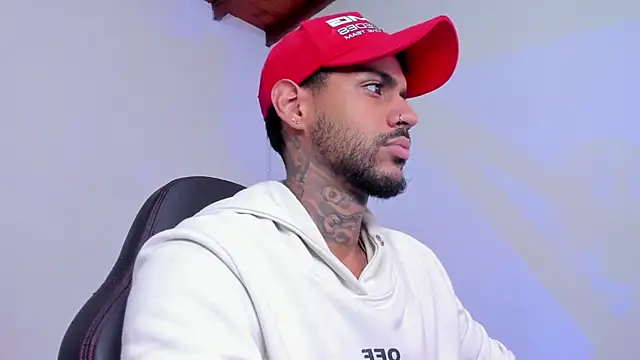 LuigiVitale 1 online show from 11-27-25, 08:04