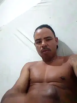 Snapshot of morenoosafado18cm chatting on 12-03-25, 09:47 morenoosafado18cm online show from 12-03-25, 09:47