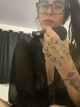 Snapshot of fer-nanda chatting on 04-21-26, 08:59 fer-nanda online show from 04-21-26, 08:59