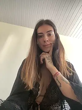 Snapshot of fer-nanda chatting on 04-24-26, 04:31 fer-nanda online show from 04-24-26, 04:31