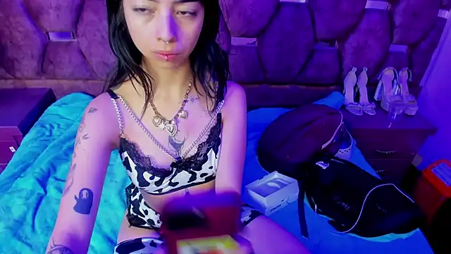 Snapshot of _Ivy_Luna chatting on 05-17-26, 06:41 Ivy Luna online show from 05-17-26, 06:41