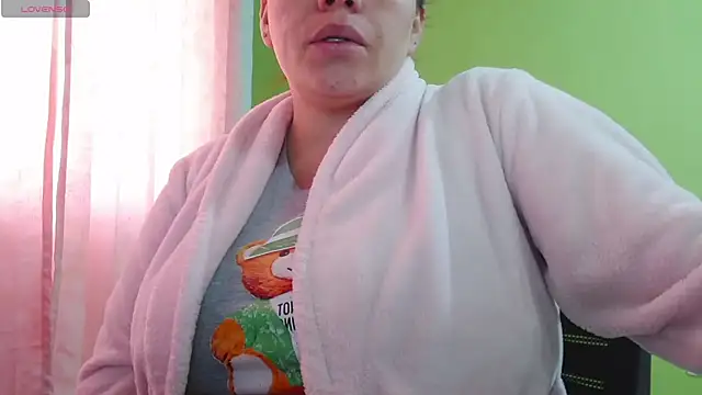Rouse hot  online show from 06-12-26, 12:47