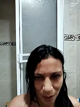 Queen evaluna online show from 11-26-25, 05:02