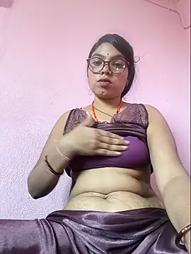 Snapshot of Jankisinghji chatting on 02-09-26, 04:10 Jankisinghji online show from 02-09-26, 04:10