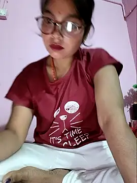 Snapshot of Jankisinghji chatting on 02-18-26, 02:35 Jankisinghji online show from 02-18-26, 02:35