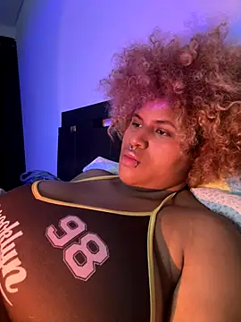 nikicatwild online show from 11-28-25, 12:22