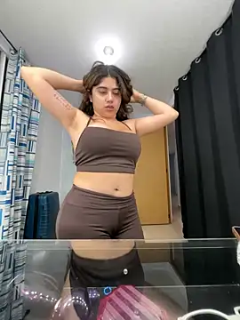 Snapshot of Monica17 chatting on 06-04-26, 05:01 Monica17 online show from 06-04-26, 05:01