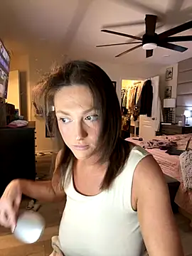 Ayybaebay online show from 12-17-25, 10:26