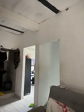 Isabella Hillss online show from 03-10-26, 07:18