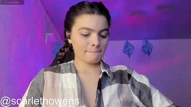 scarlethowens1 online show from 12-21-25, 07:43