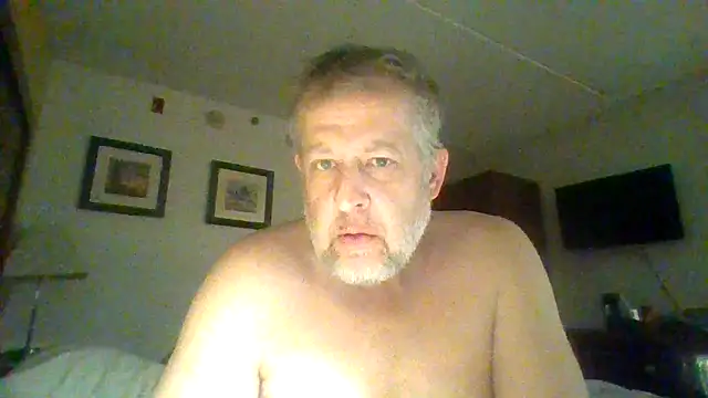 Snapshot of Mikey40wv chatting on 02-20-26, 01:57 Mikey40wv online show from 02-20-26, 01:57