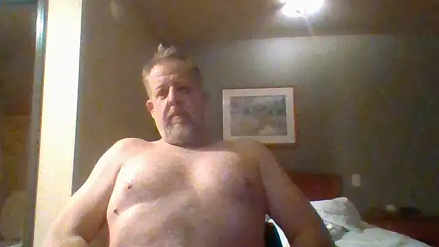 Snapshot of Mikey40wv chatting on 11-20-25, 06:58 Mikey40wv online show from 11-20-25, 06:58
