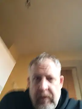 Snapshot of Mikey40wv chatting on 02-28-26, 04:39 Mikey40wv online show from 02-28-26, 04:39