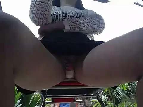 Amos Eva online show from 12-17-25, 01:10