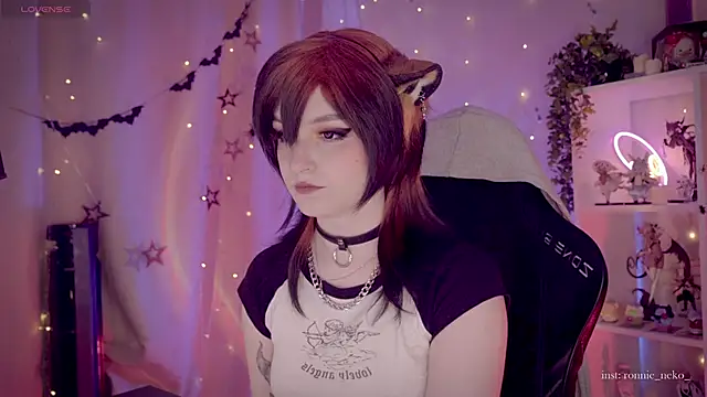 vronnier online show from 11-18-25, 11:57