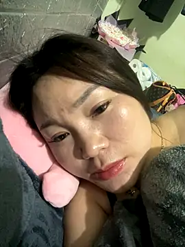 Snapshot of ryry-cute chatting on 11-15-25, 12:31 ryry-cute online show from 11-15-25, 12:31