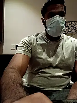 Snapshot of frolicme456 chatting on 11-17-25, 01:59 frolicme456 online show from 11-17-25, 01:59