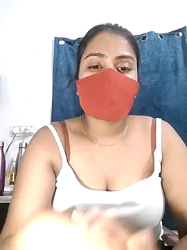 Snapshot of Red_Love_1 chatting on 03-22-26, 06:31 Red Love 1 online show from 03-22-26, 06:31