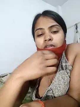 Snapshot of Red_Love_1 chatting on 03-23-26, 06:19 Red Love 1 online show from 03-23-26, 06:19