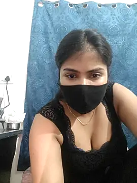 Snapshot of Red_Love_1 chatting on 02-02-26, 07:46 Red Love 1 online show from 02-02-26, 07:46