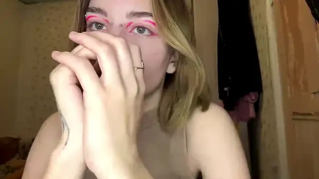 MelaineAytes online show from 11-18-25, 08:06