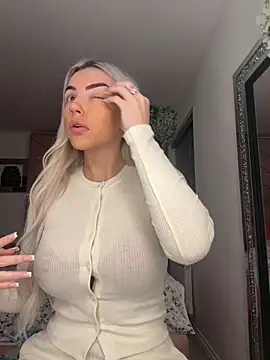 Snapshot of RosieMaexox chatting on 11-20-25, 04:46 RosieMaexox online show from 11-20-25, 04:46