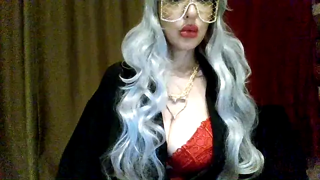 Snapshot of L1ona_Luxe chatting on 11-14-25, 03:26 L1ona Luxe online show from 11-14-25, 03:26