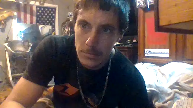 Snapshot of dickencidr chatting on 05-13-26, 02:40 dickencidr online show from 05-13-26, 02:40