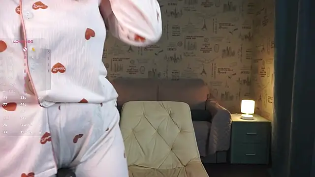 Snapshot of Xeonea1 chatting on 11-17-25, 11:25 Xeonea1 online show from 11-17-25, 11:25