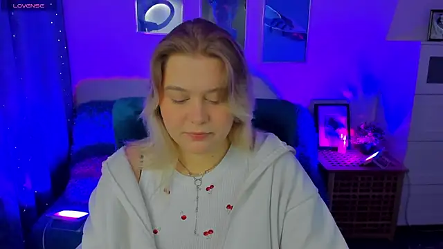 LouiseMous online show from 11-29-25, 09:48