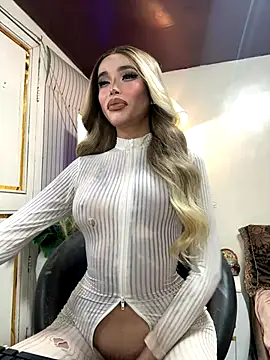  SandraHornball  online show from 12-21-25, 04:52