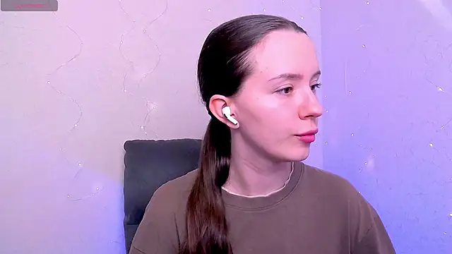 Snapshot of BellaVelure6767 chatting on 06-01-26, 02:34 BellaVelure6767 online show from 06-01-26, 02:34
