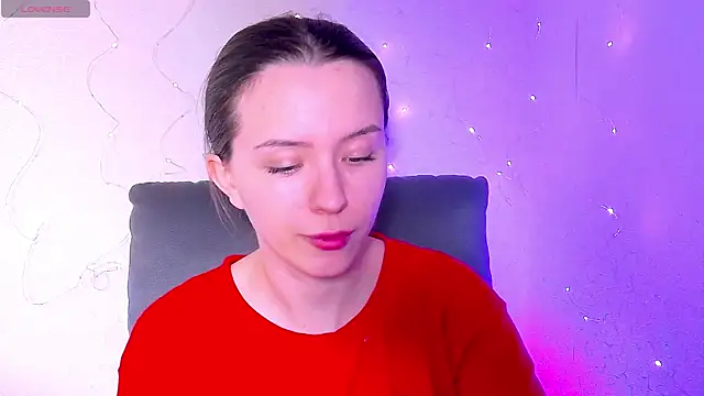 Snapshot of BellaVelure6767 chatting on 04-27-26, 11:47 BellaVelure6767 online show from 04-27-26, 11:47